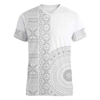 Niue White Sunday Women V-Neck T-Shirt Half Hiapo Pattern Vibes - Polynesian Pride