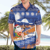 Marshall Islands Christmas Hawaiian Shirt Beachy Santa Monono ilo raaneoan Nejin - Polynesian Pride