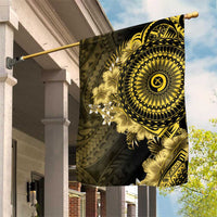 Vanuatu Garden Flag Hibisus Polynesian Pattern Gold - Polynesian Pride