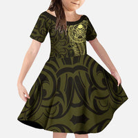 New Zealand Skull Darts Family Matching Short Sleeve Bodycon Dress and Hawaiian Shirt Aotearoa Maori Chest Tattoo Stylized Gold - Polynesian Pride