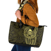 New Zealand Skull Darts Leather Tote Bag Aotearoa Maori Chest Tattoo Stylized Gold - Polynesian Pride
