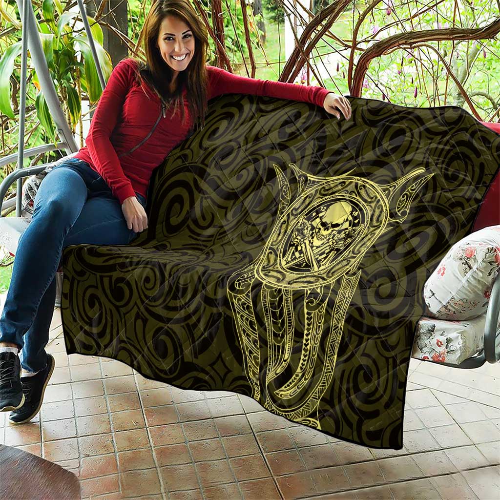 New Zealand Skull Darts Quilt Aotearoa Maori Chest Tattoo Stylized Gold - Polynesian Pride