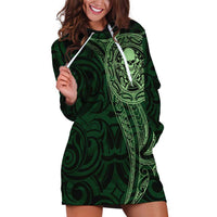 New Zealand Skull Darts Hoodie Dress Aotearoa Maori Chest Tattoo Stylized Green - Polynesian Pride