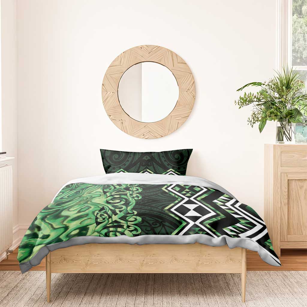 Green Aotearoa Bedding Set Taniko Motifs With Paua Shell Kowhaiwhai