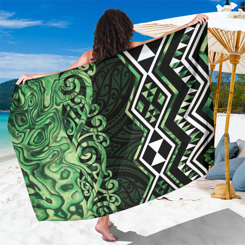 Green Aotearoa Sarong Taniko Motifs With Paua Shell Kowhaiwhai