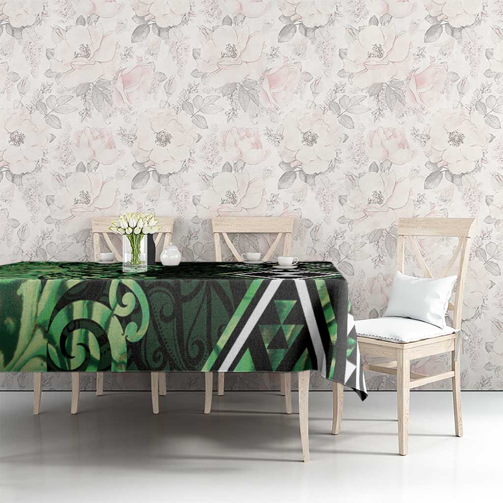Green Aotearoa Tablecloth Taniko Motifs With Paua Shell Kowhaiwhai