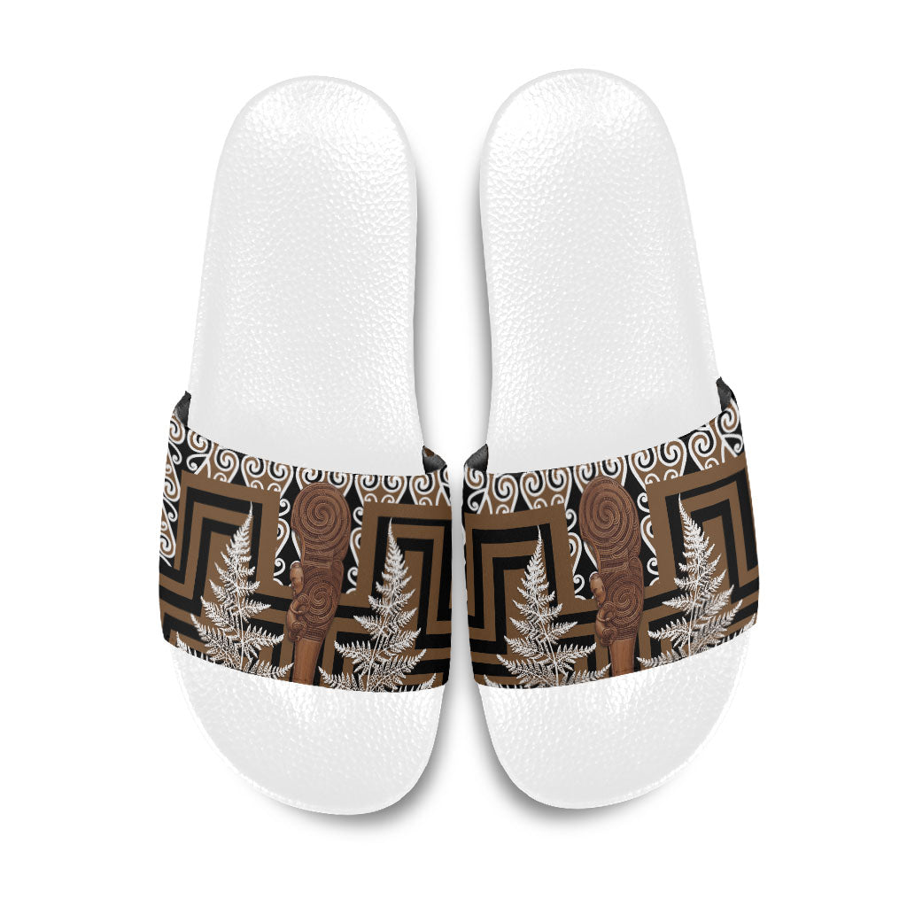 Wahaika New Zealand Slide Sandals Maori Weapon Kowhaiwhai Fern Poutama Motifs LT14 Brown - Polynesian Pride