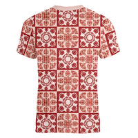 Ulaula Palaka Quilt Hawaii Women V-Neck T-Shirt Hawaiian Tropical Monstera Sea Turtle