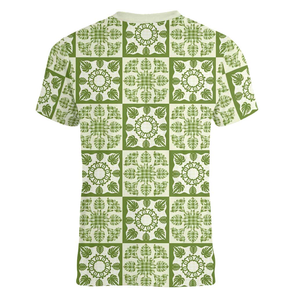 Omaomao Palaka Quilt Hawaii Women V-Neck T-Shirt Hawaiian Tropical Monstera Sea Turtle