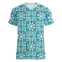 Cyan Palaka Quilt Hawaii Women V-Neck T-Shirt Hawaiian Tropical Monstera Sea Turtle