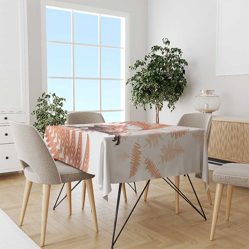 Red New Zealand Tuatara Tablecloth Aotearoa Sphenodon Punctatus Silver Fern