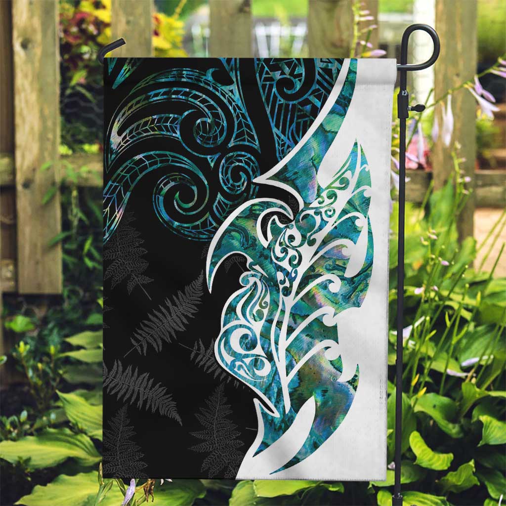 Proud Aotearoa Garden Flag Maori Silver Fern Mix Paua Shell Pattern LT14 Garden Flag Black - Polynesian Pride