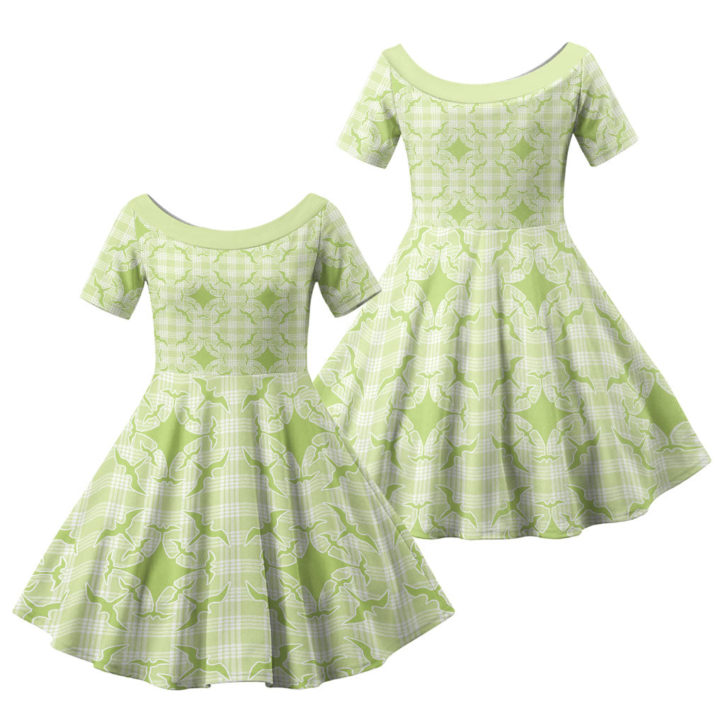 Omaomao Hawaii Iwa Bird Palaka Motifs Family Matching Summer Maxi Dress and Hawaiian Shirt LT14 Daughter's Dress Green - Polynesian Pride
