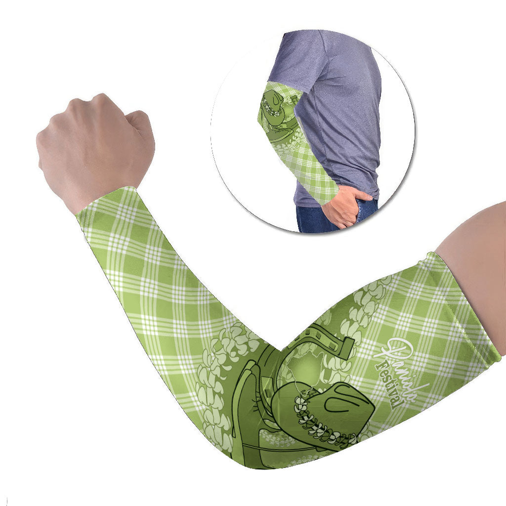 Omaomao Hawaii Cowboy Palaka Motifs Personalised Arm Sleeves Paniolo Festival Puakenikeni Lei LT14 Set of 2 Green - Polynesian Pride