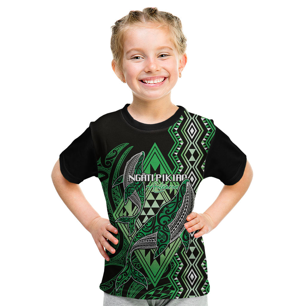Aotearoa Iwi Ngati Pikiao Personalised Kid T Shirt NZ Maori Humpback Whale Taniko Motifs LT14 Green - Polynesian Pride