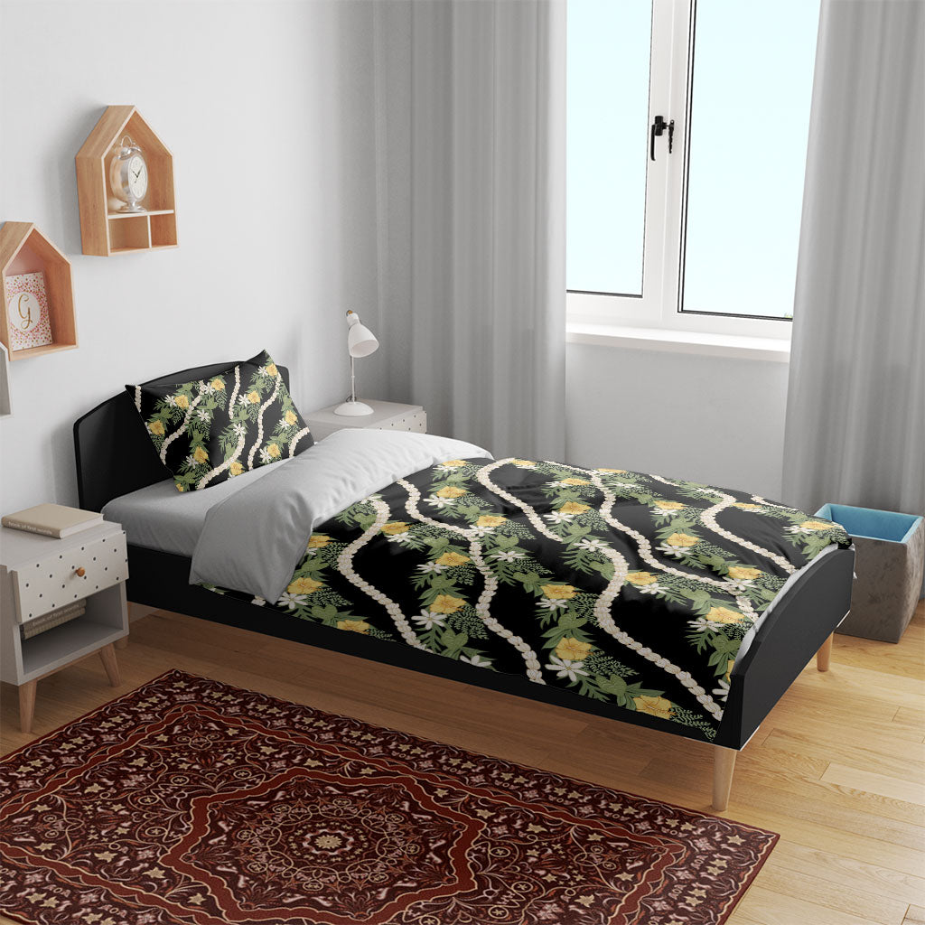 Hawaiian Pikake Maile Lei Bedding Set Tiare Hibiscus Kalo Palapalai Leaf Black