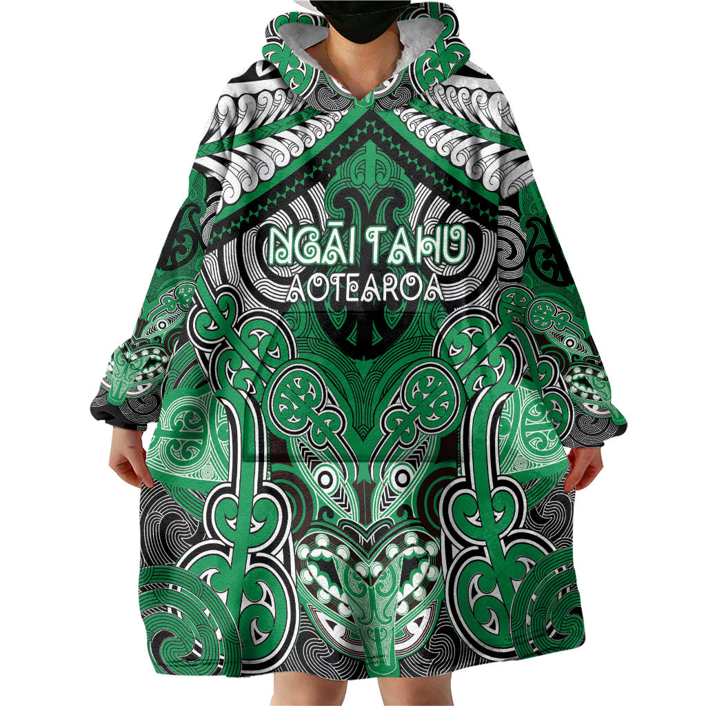 Aotearoa Iwi Ngai Tahu Personalised Wearable Blanket Hoodie Maori Kowhaiwhai Pattern