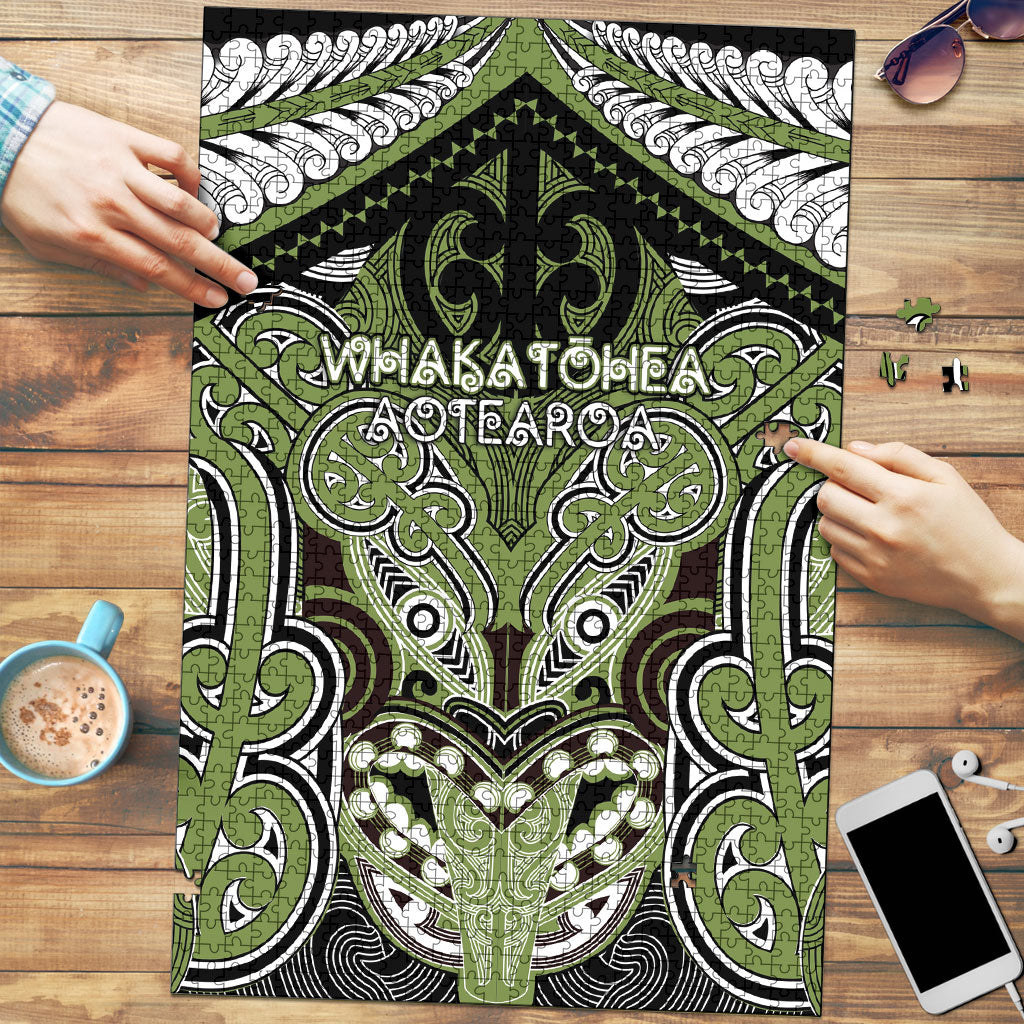 Aotearoa Iwi Whakatohea Puzzle Maori Kowhaiwhai Pattern LT19 Olive Green - Polynesian Pride