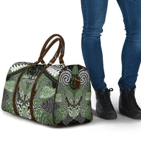 Aotearoa Iwi Ngati Awa Travel Bag Maori Kowhaiwhai Pattern