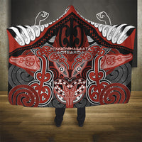 Aotearoa Iwi Rongowhakaata Hooded Blanket Maori Kowhaiwhai Pattern