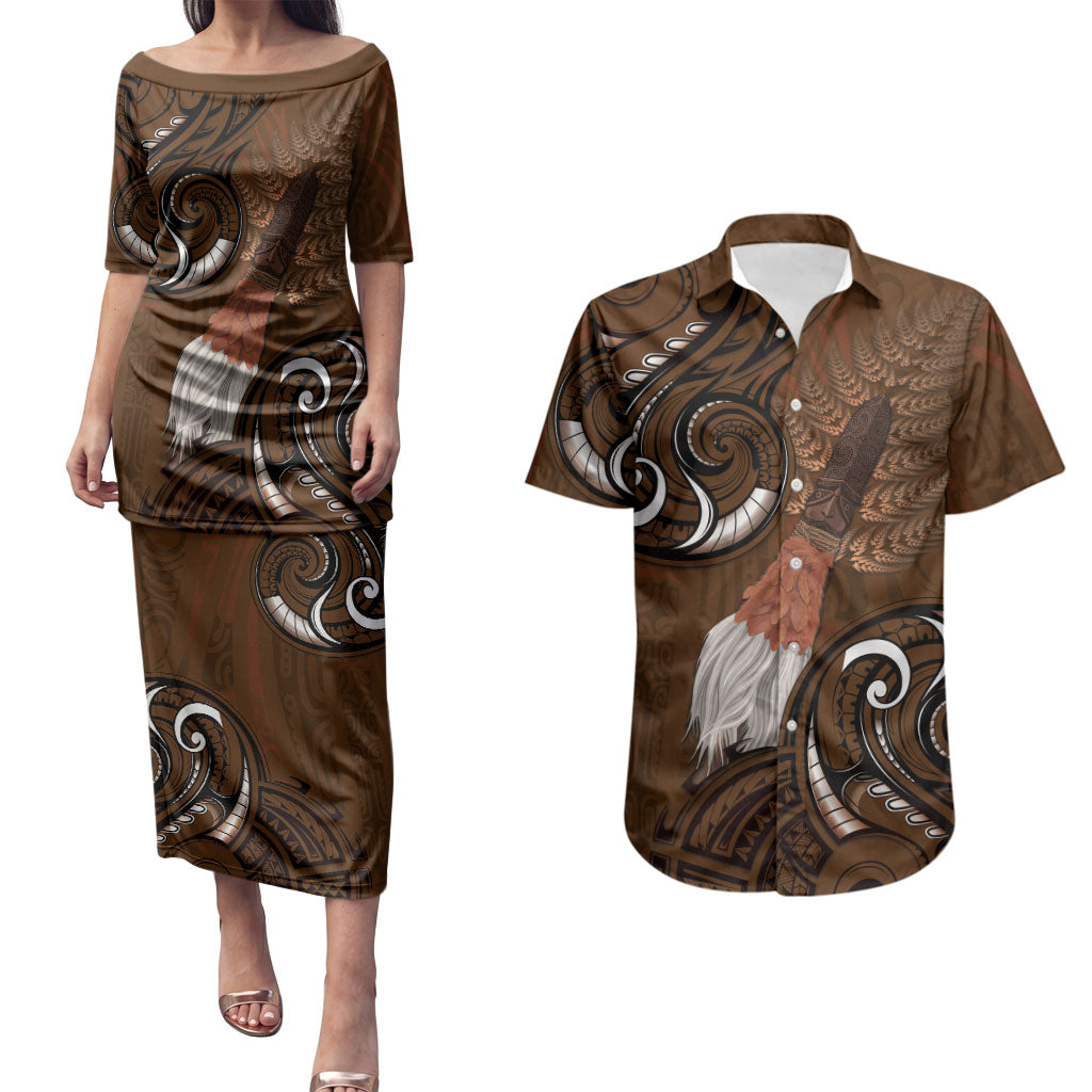 New Zealand Taiaha Couples Matching Puletasi and Hawaiian Shirt Maori Weapon Silver Fern Maori Pattern LT22 Brown - Polynesian Pride