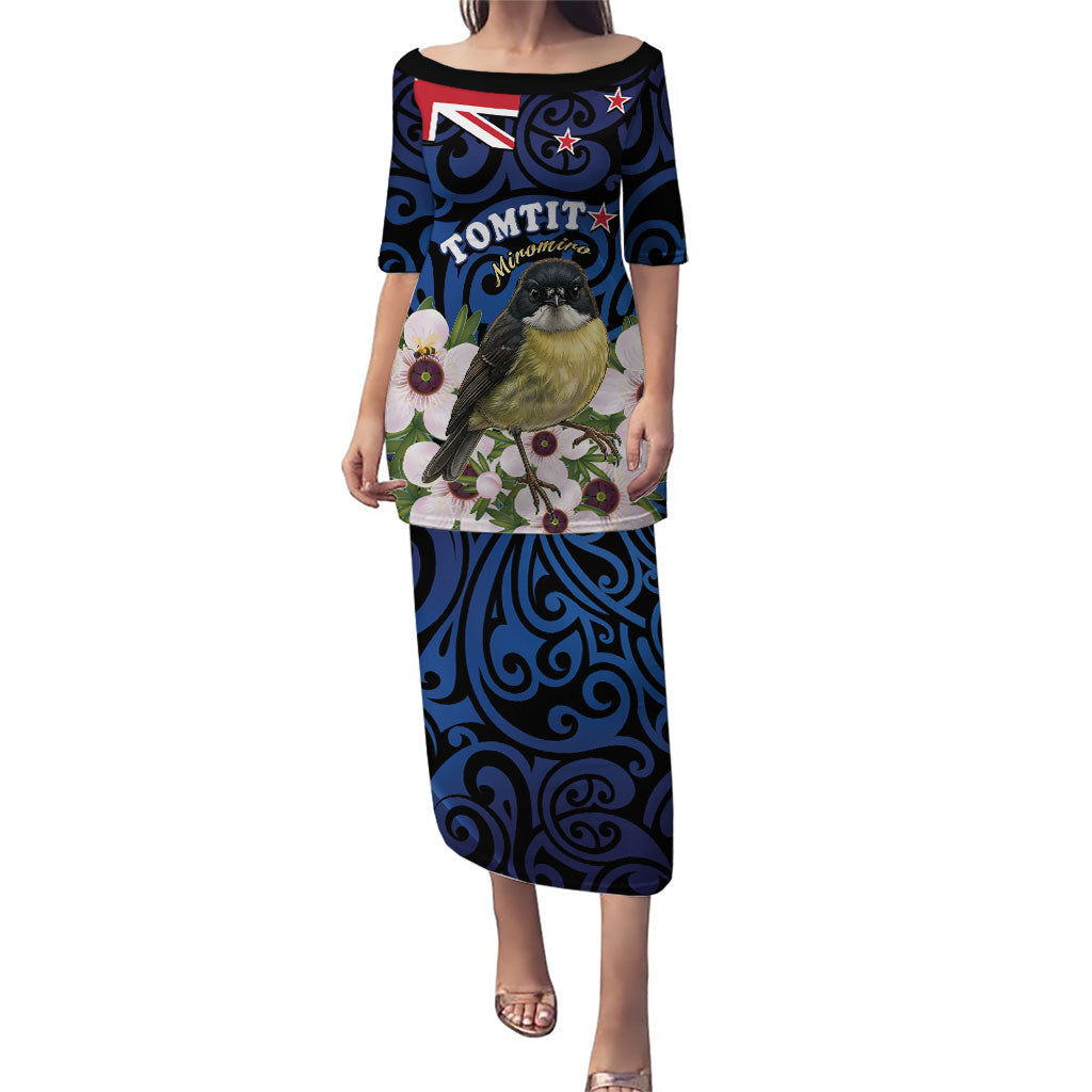 Tomtit New Zealand Personalised Puletasi Miromiro Manuka Flower Maori Pattern