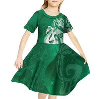New Zealand Matariki Kid Short Sleeve Dress Maori Manaia Galaxy Silver Fern Green Color