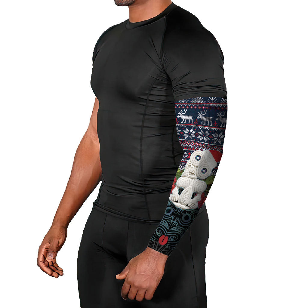 New Zealand Hei Tiki Christmas In July Arm Sleeves Pohutukawa Santa Xmas Polynesian Pattern LT22 - Polynesian Pride