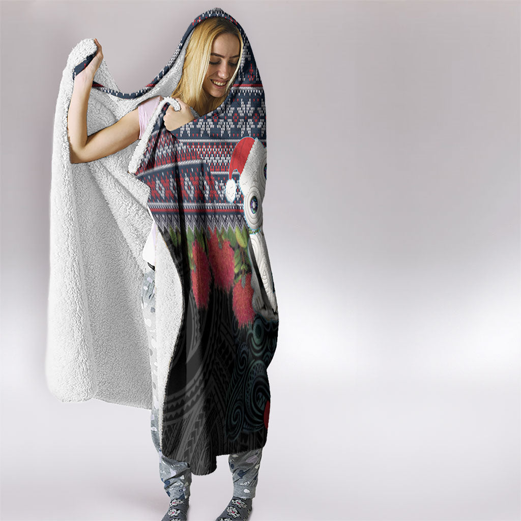 New Zealand Hei Tiki Christmas In July Hooded Blanket Pohutukawa Santa Xmas Polynesian Pattern LT22 - Polynesian Pride