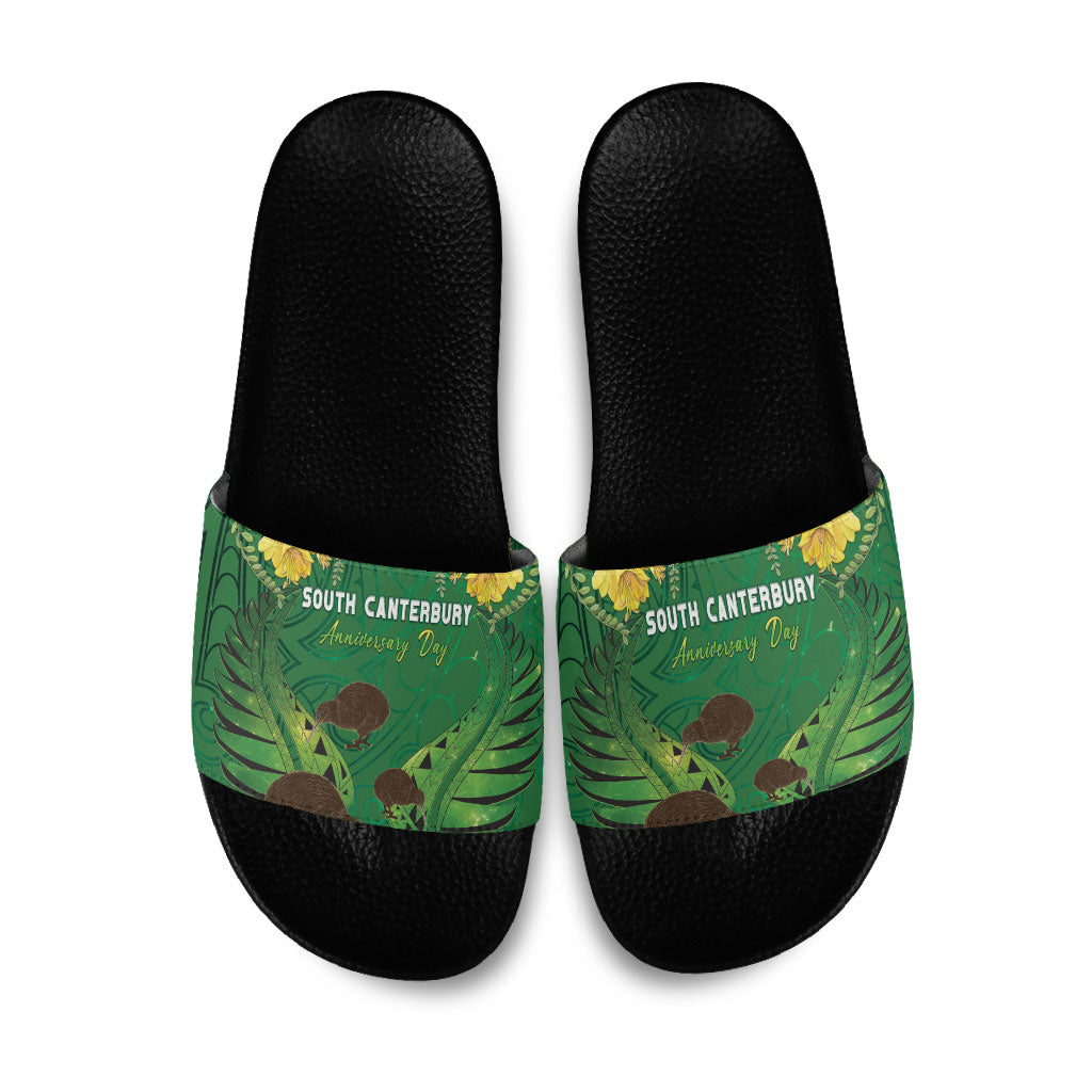 South Canterbury Anniversary Day Slide Sandals Kiwi Kowhai Silver Fern Maori Pattern LT22 Green - Polynesian Pride