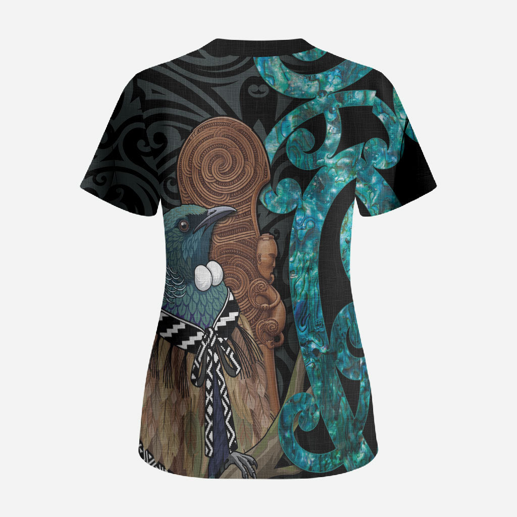 New Zealand Tui Bird Wahaika Scrub Top Maori Weapon Paua Shell Koru Pattern LT22 - Polynesian Pride