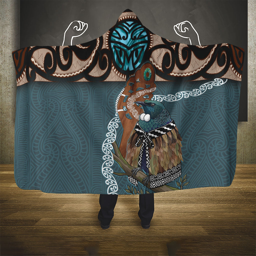 New Zealand Tui Bird Maripi Hooded Blanket Maori Weapon Kowhaiwhai Pattern LT22 - Polynesian Pride