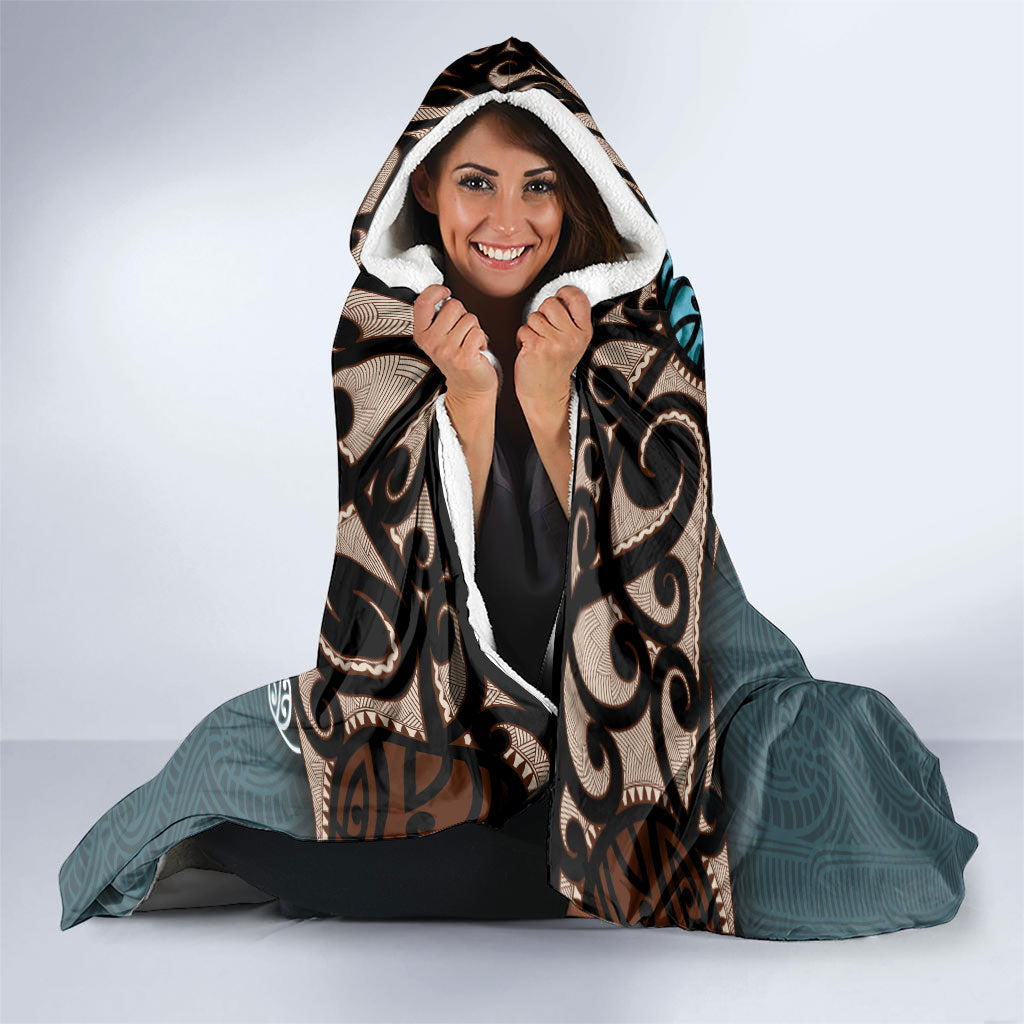 New Zealand Tui Bird Maripi Hooded Blanket Maori Weapon Kowhaiwhai Pattern LT22 - Polynesian Pride