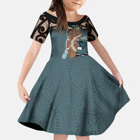 New Zealand Tui Bird Maripi Kid Short Sleeve Dress Maori Weapon Kowhaiwhai Pattern LT22 KID Slate Blue - Polynesian Pride