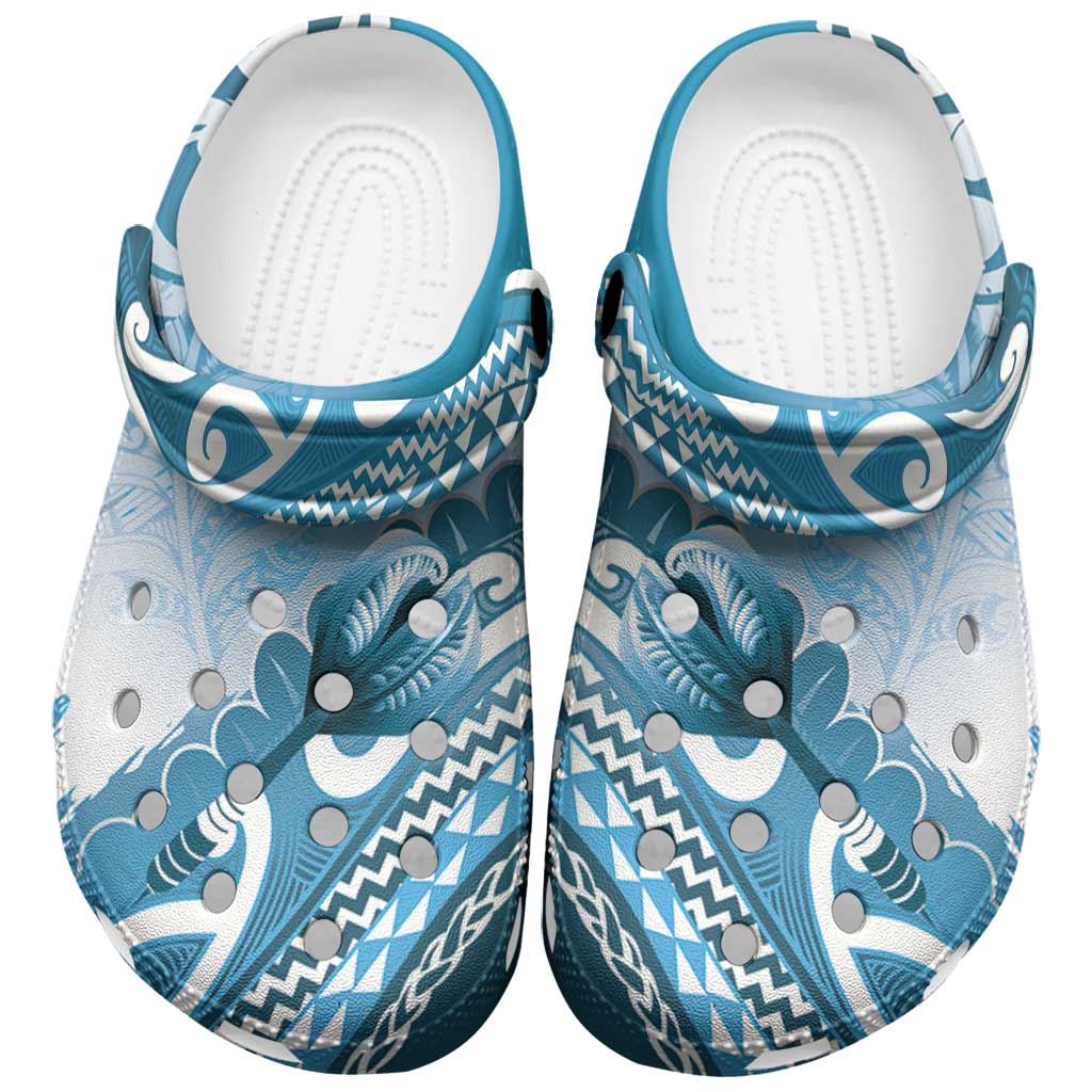 New Zealand Aotearoa Darts Masters Clogs Shoes Maori Art Tattoo with Tribal Dart Symbol Blue - Polynesian Pride