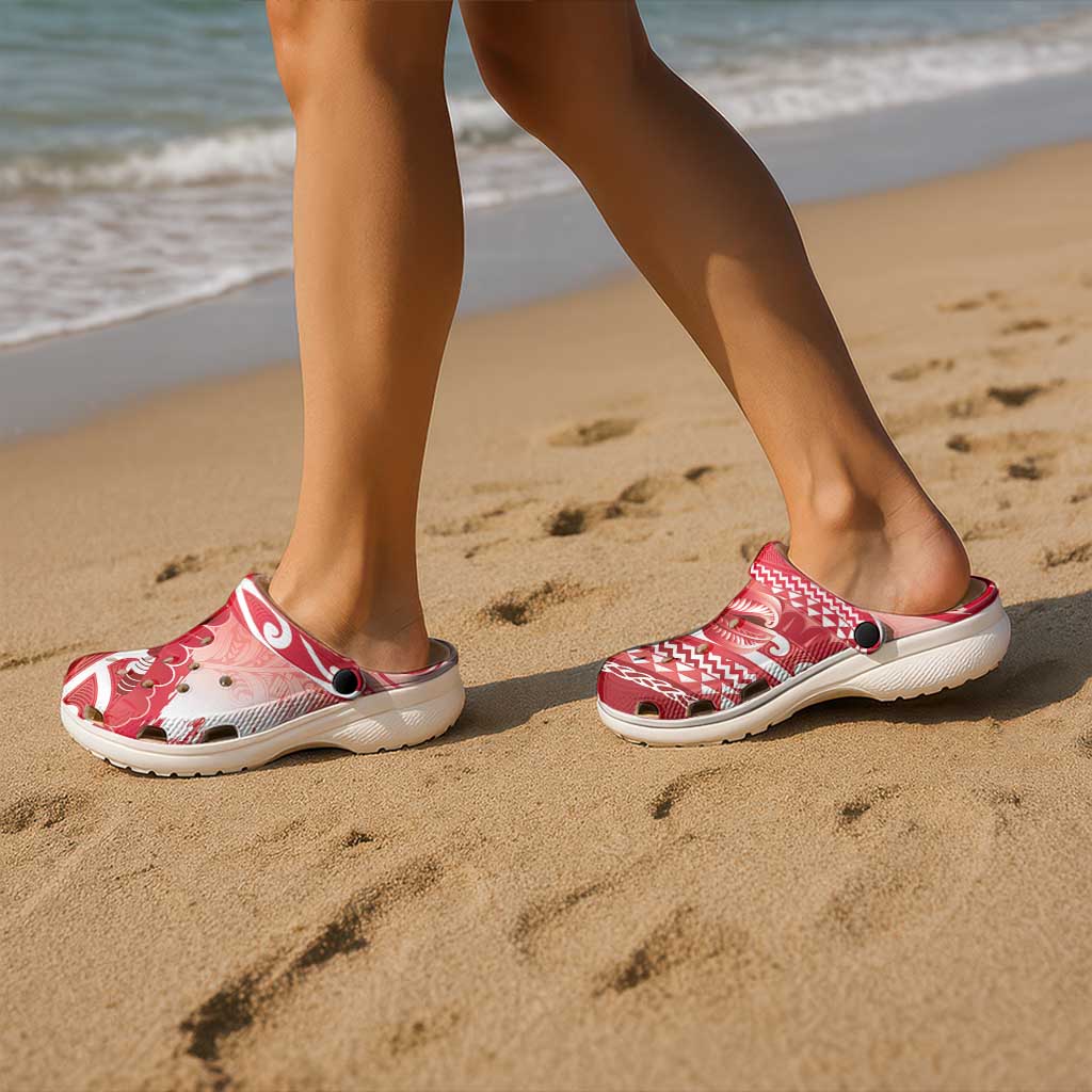 New Zealand Aotearoa Darts Masters Clogs Shoes Maori Art Tattoo with Tribal Dart Symbol Red - Polynesian Pride