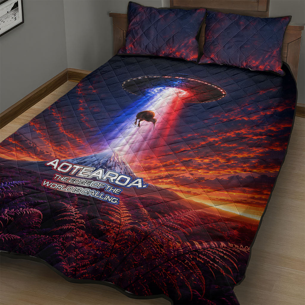 New Zealand Aotearoa Kiwi UFO Quilt Bed Set Sci-Fi Galaxy Sunset Sky Tower And Mountain TS04 - Polynesian Pride
