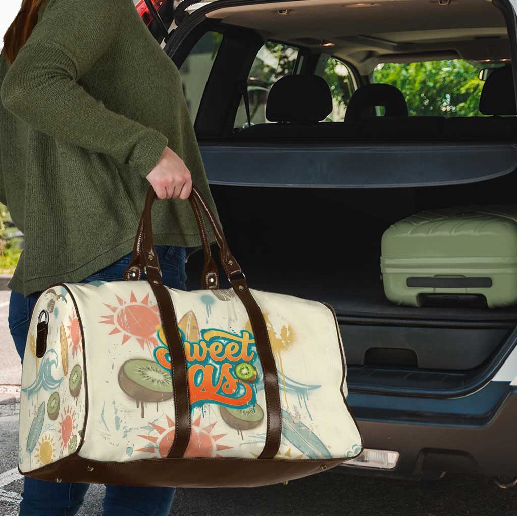 NZ Slang Sweet As Kiwi Shaka Sign Travel Bag New Zealand Surfboards Sun and Tropical Beach Retro