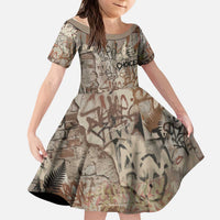 Choice Bro Graffiti Handshake Kid Short Sleeve Dress New Zealand Slang Fern Brick Wall and Urban Street Art