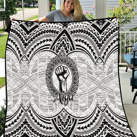 Aiga Samoa Raised Fist Quilt Polynesian Tribal Tattoo Art Family Pride TS04 White Black - Polynesian Pride