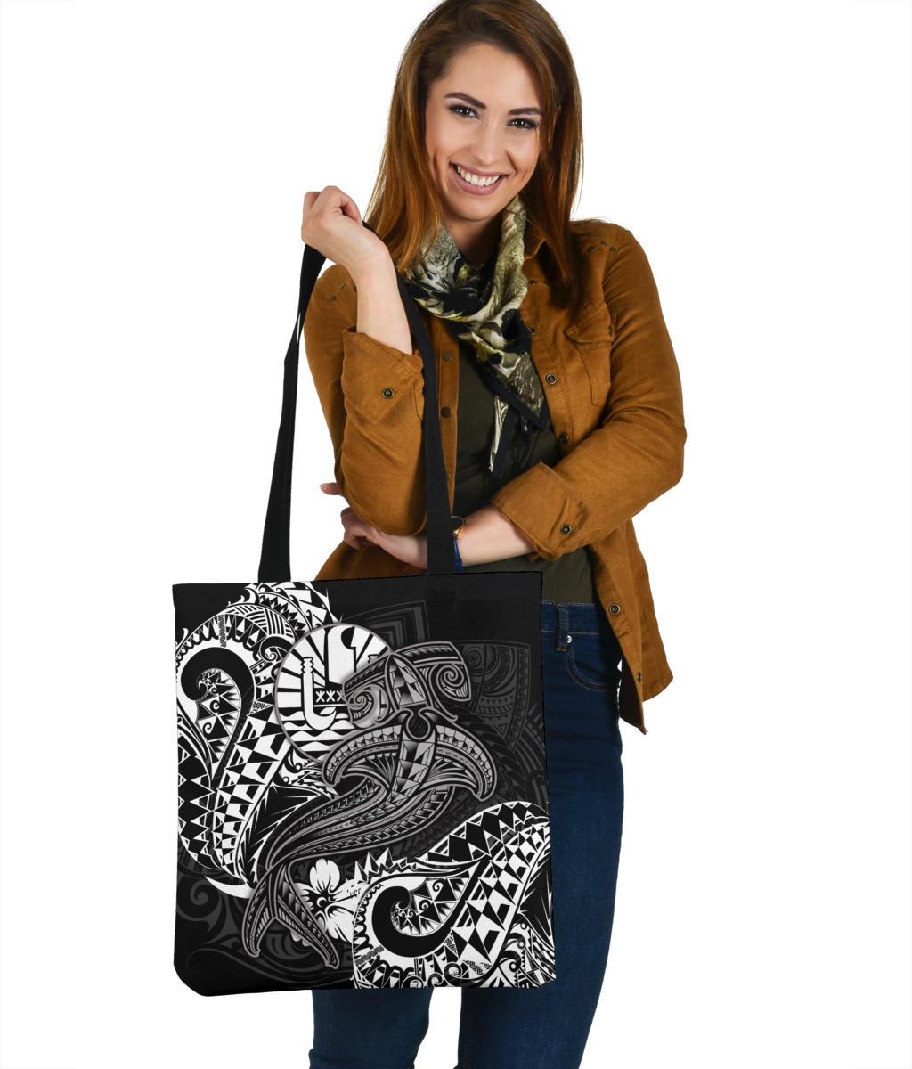 Tahiti Tote Bags - White Shark Polynesian Tattoo Tote Bag One Size White - Polynesian Pride