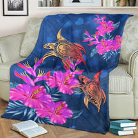 Hawaii Couple Turtle Hibiscus Valentine Premium Blanket - Light Style - AH White - Polynesian Pride