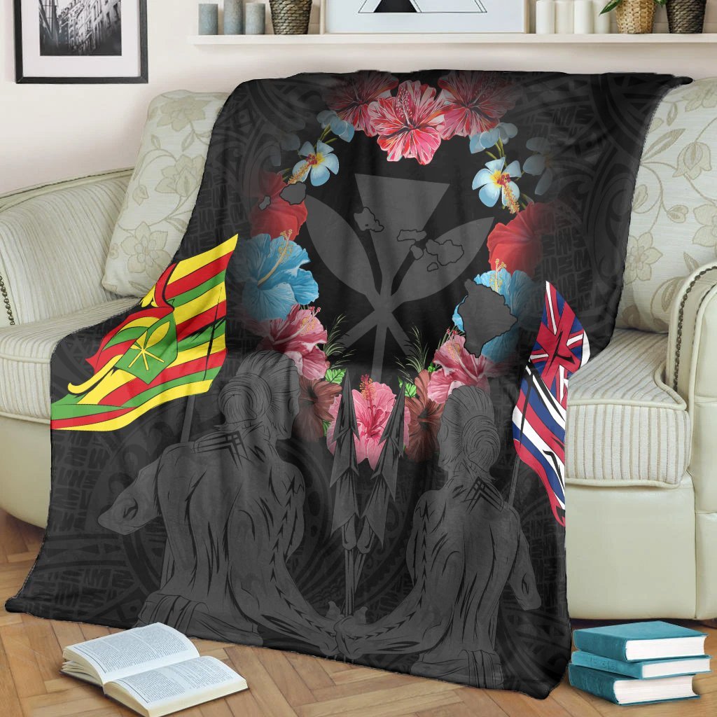 Hawaii Map Kanaka Two Men Holding Flag Premium Blankets Grey - AH - Polynesian Pride