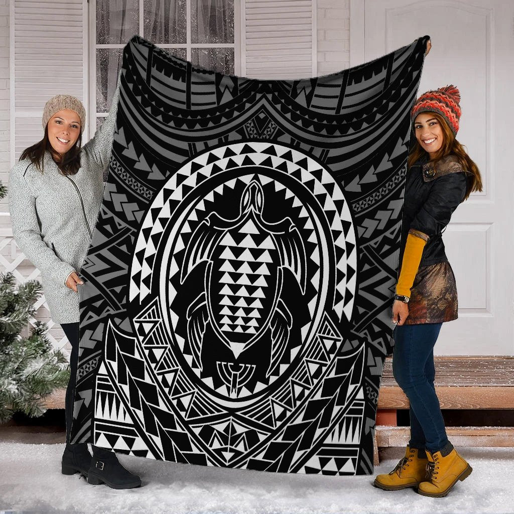 Hawaiian Kakau Honu Arc Polynesian White Premium Blankets - AH - Polynesian Pride
