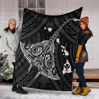 Hawaiian Map Kanaka Manta Ray Polynesian Premium Blankets White - AH - Polynesian Pride