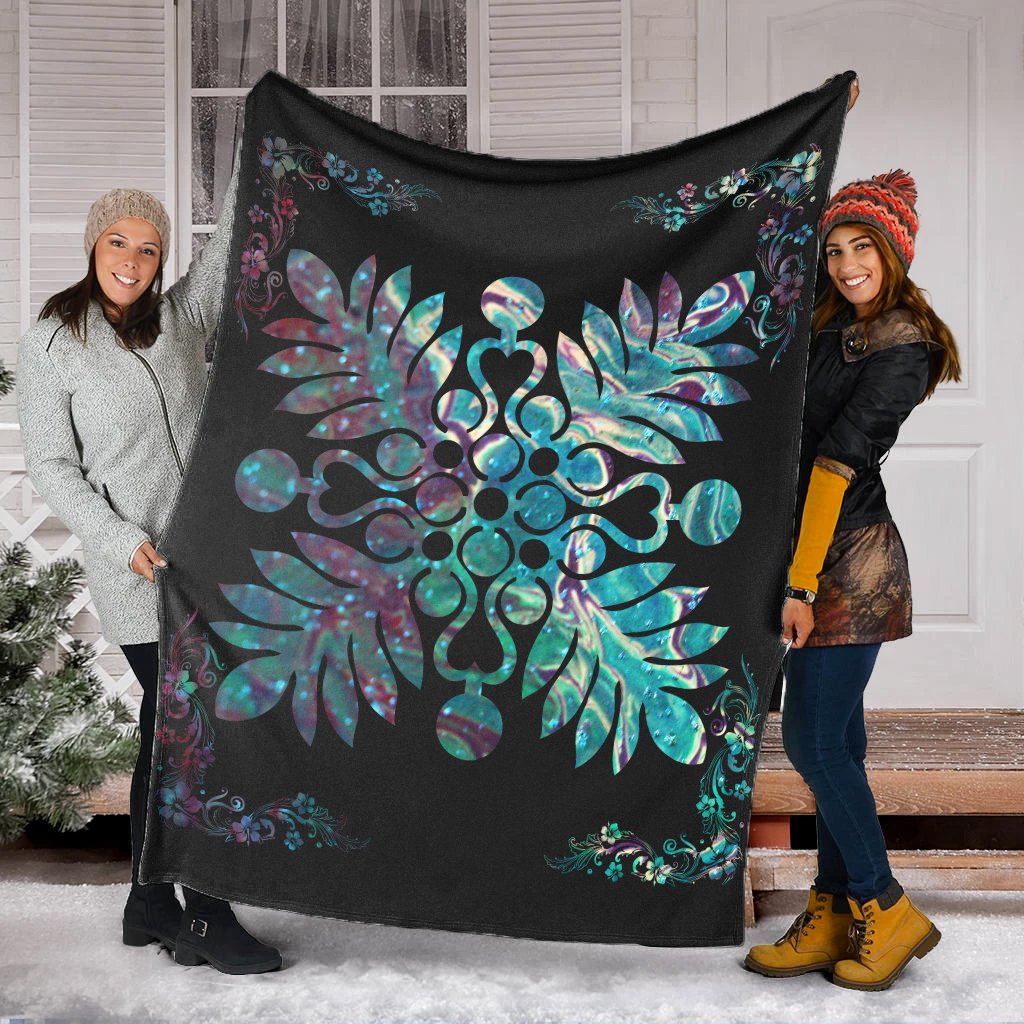 Hawaiian Quilt Maui Plant And Hibiscus Premium Blanket - Shell Black - AH - Polynesian Pride