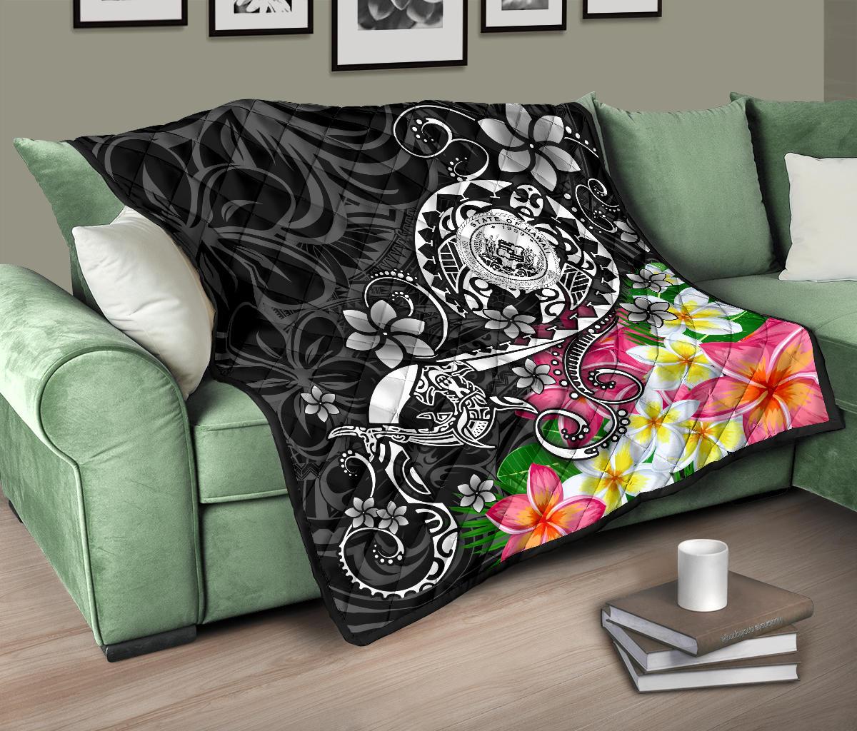Hawaii Polynesian Premium Quilt - Hawaii Seal With Turtle Plumeria (Black) - Polynesian Pride