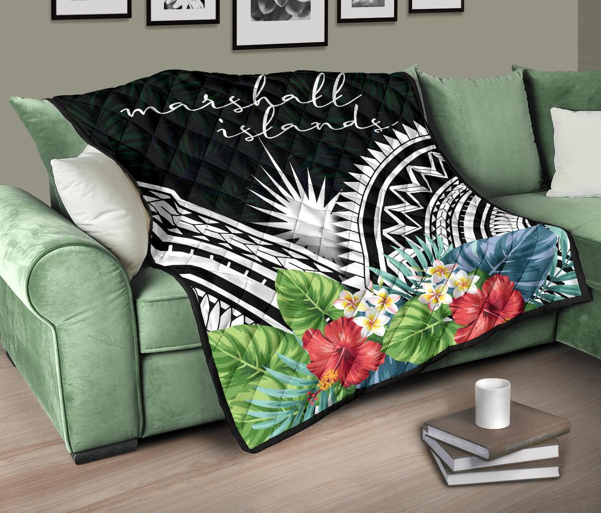 Marshall Islands Premium Quilt - Marshall Islands Coat of Arms & Polynesian Tropical Flowers White - Polynesian Pride