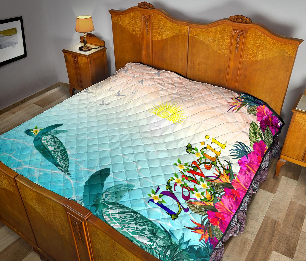 Polynesian Hawaii Quilts - View sea Hawaii with Turtle and Whale - Polynesian Pride