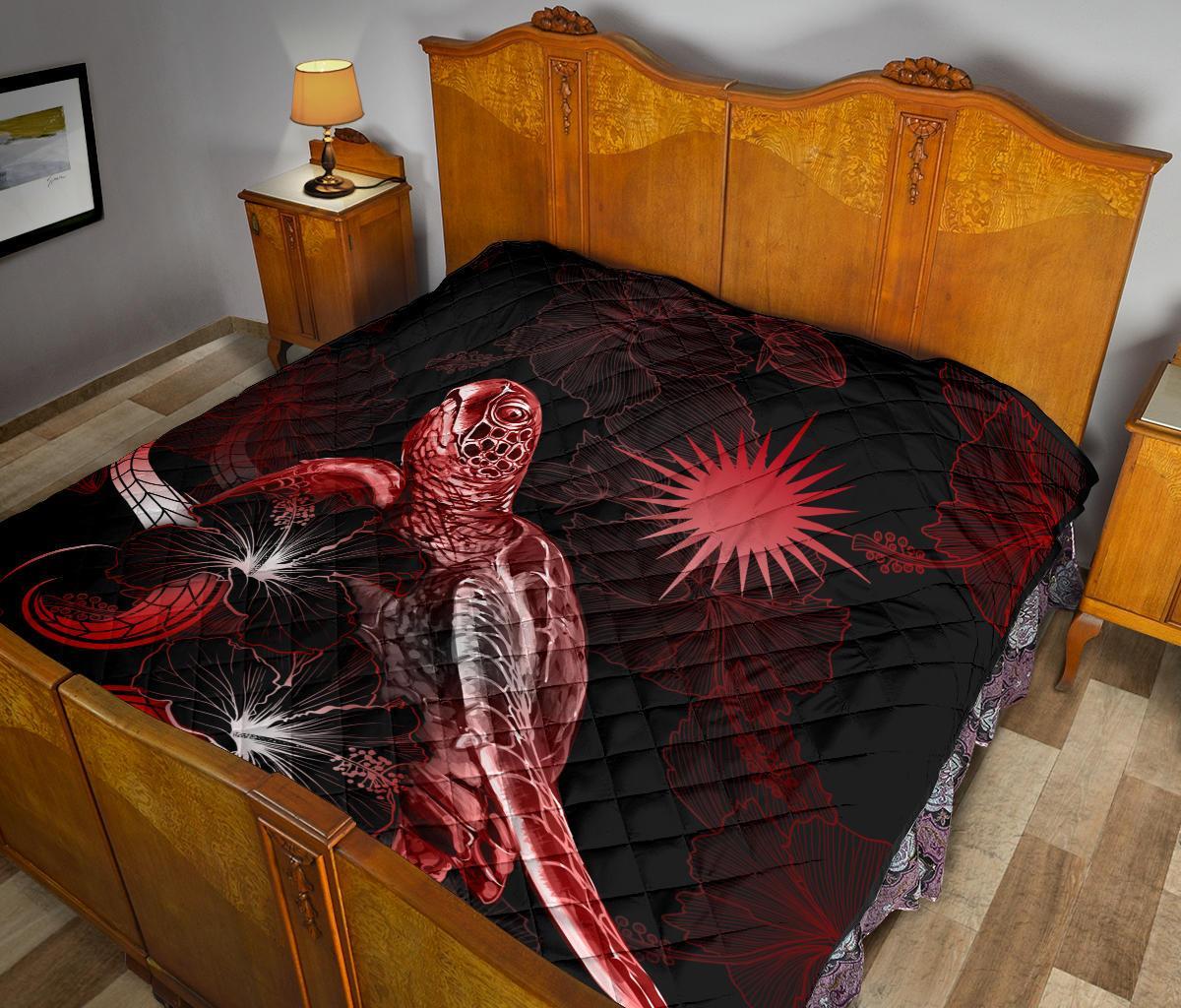 Marshall Islands Polynesian Premium Quilt - Turtle With Blooming Hibiscus Red - Polynesian Pride